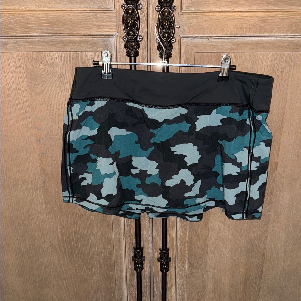 lululemon athletica Camouflage Skirt - Black and Green